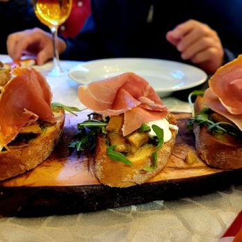 Al Garage - Italian Near Me - Lisbon, 11