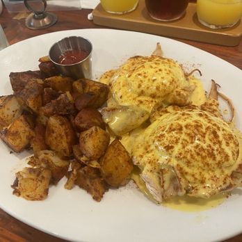 Byrd's Restaurant - Eggs Benedict - Coffee & Tea Near Me - Newport News, Virginia Byrd's Restaurant - Eggs Benedict - Coffee & Tea Near Me - Newport News, Virginia