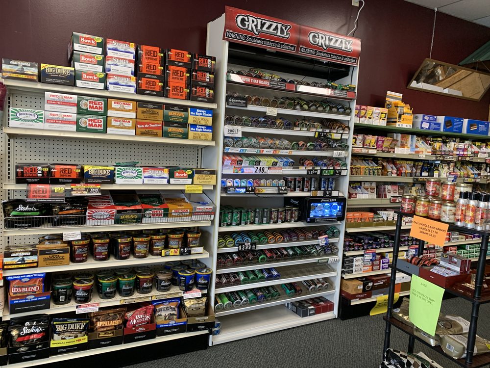 SMOKER FRIENDLY Updated September 2024 21 Photos 1328 N Main St