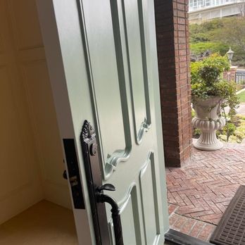 Proper Painting - Front door handle hardware - Painters Near Me - Corona, California Proper Painting - Front door handle hardware - Painters Near Me - Corona, California