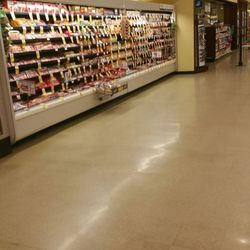 Safeway - Well stocked and sooooo clean