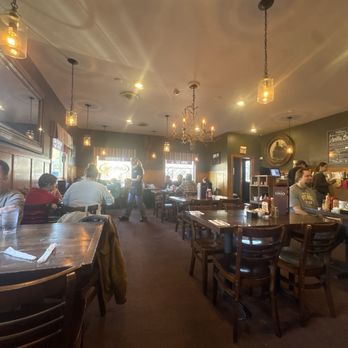 Vanilla Bean - Two Harbors - Seating area - Breakfast & Brunch Near Me - Two Harbors, Minnesota