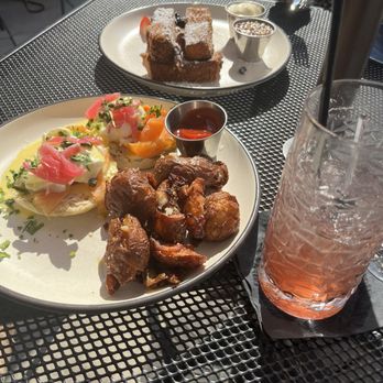 The Bellwether - Eggs Benedict, French toast, and mocktail - Cocktail Bars Near Me - St. Louis, Missouri The Bellwether - Eggs Benedict, French toast, and mocktail - Cocktail Bars Near Me - St. Louis, Missouri