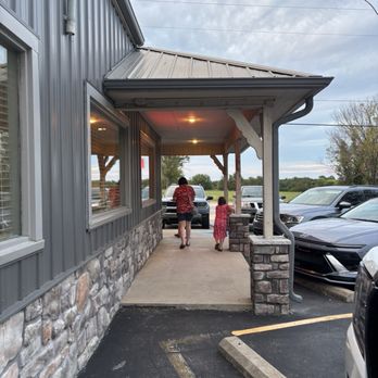 Mama Z's Cafe - Italian Near Me - Tontitown, Arkansas