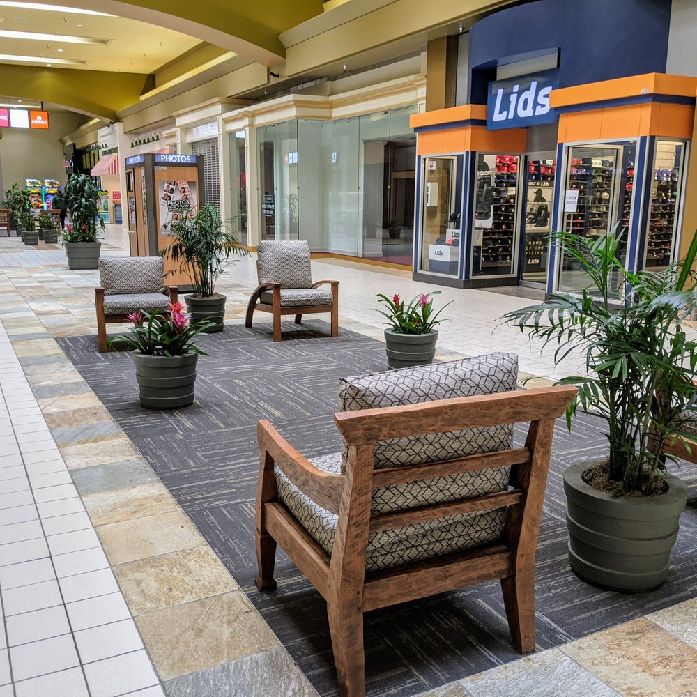 Willamette Town Center - Inside - Shopping Centers Near Me - Salem, Oregon Willamette Town Center - Inside - Shopping Centers Near Me - Salem, Oregon