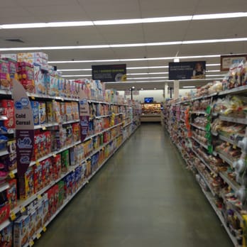 Big Y - Franklin Big Y Supermarket -- 348 East Central Street / Route 140, Franklin         Interior - Grocery Near Me - Franklin, Massachusetts