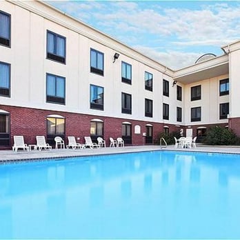 Holiday Inn Express & Suites Pine Bluff - Hotels Near Me - Pine Bluff, Arkansas Holiday Inn Express & Suites Pine Bluff - Hotels Near Me - Pine Bluff, Arkansas
