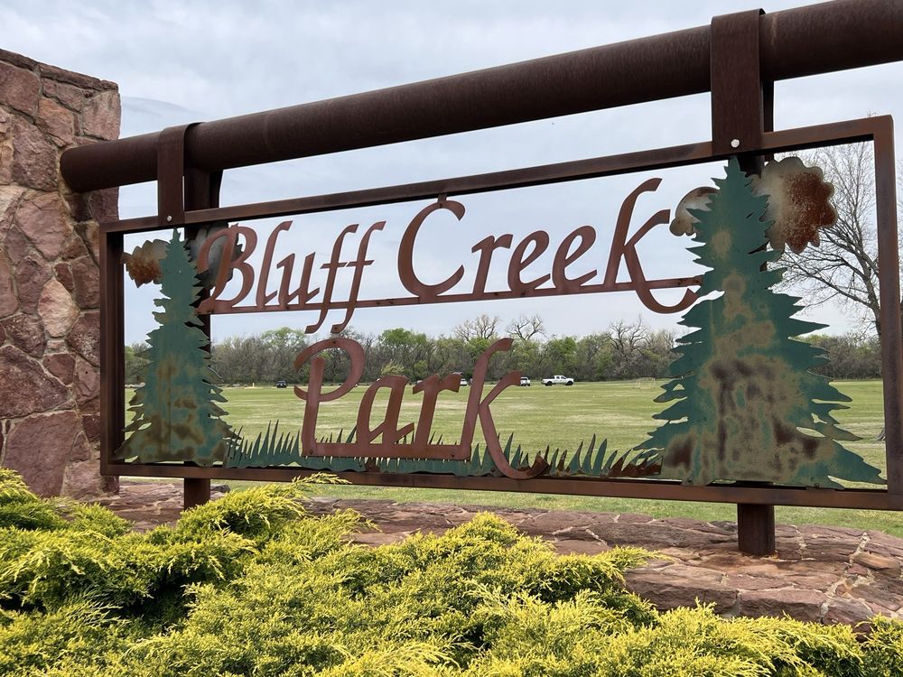 Bluff Creek Park Logo