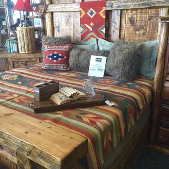 Lorec Ranch - Bedding available & lots of throw pillows - Furniture Stores Near Me - Oklahoma City, Oklahoma