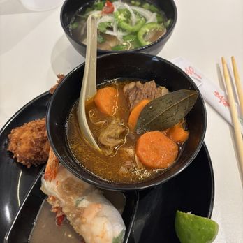 Viet Voyage Buffet - Beef stew and beef pho - Vietnamese Near Me - Grand Prairie, Texas Viet Voyage Buffet - Beef stew and beef pho - Vietnamese Near Me - Grand Prairie, Texas
