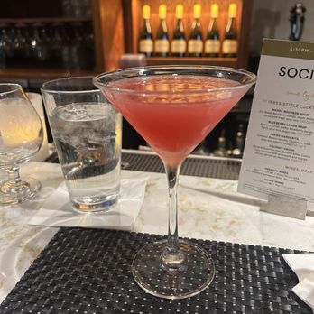 Bonefish Grill - Pomegranate martini - Seafood Near Me - Schaumburg, Illinois