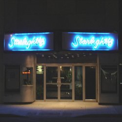 Starlights Theatre & Lounge - Starlight's At Night