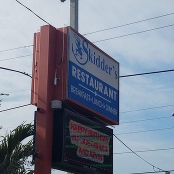 SKD Kitchen And Drinks - Skidder's Restaurant - Pizza Near Me - Saint Pete Beach, Florida SKD Kitchen And Drinks - Skidder's Restaurant - Pizza Near Me - Saint Pete Beach, Florida