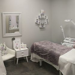 Healthyglow Skincare Studio