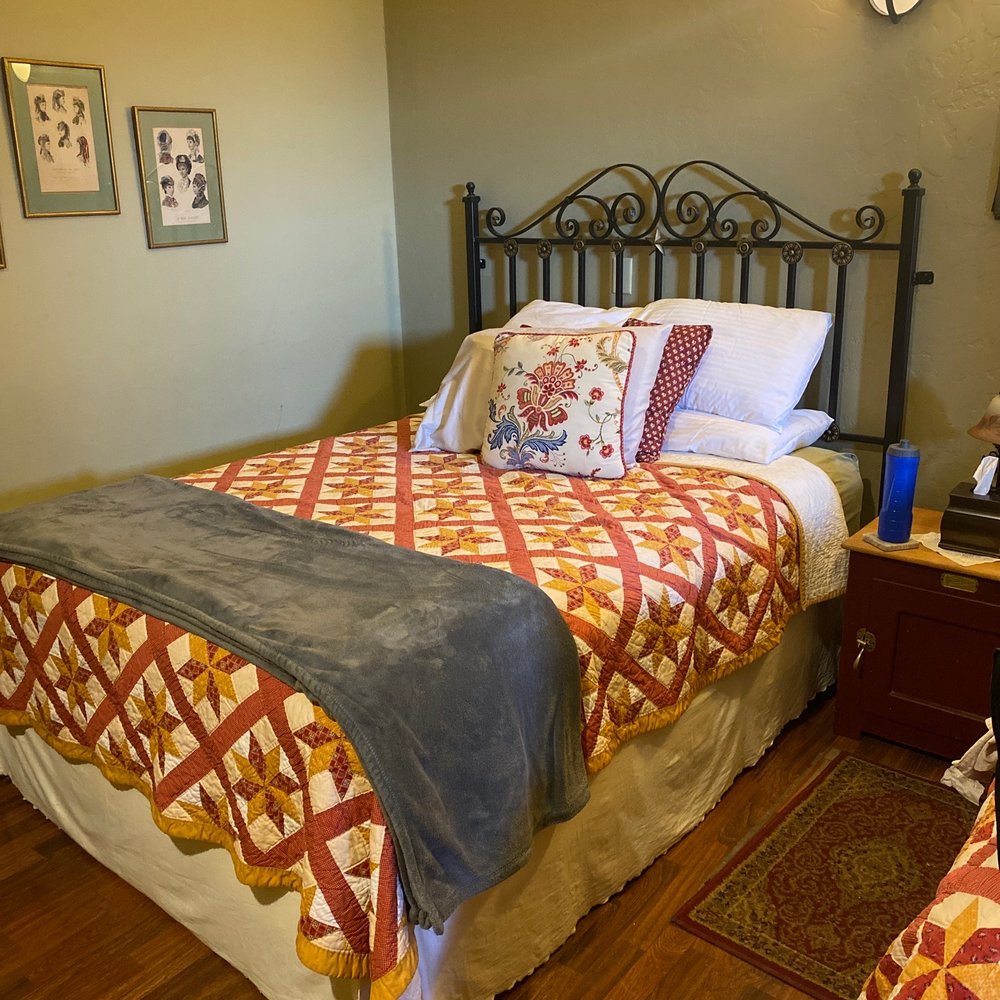 Virgil's Corner Bed & Breakfast - Bed from our bedroom - Bed & Breakfast Near Me - Tombstone, Arizona Virgil's Corner Bed & Breakfast - Bed from our bedroom - Bed & Breakfast Near Me - Tombstone, Arizona