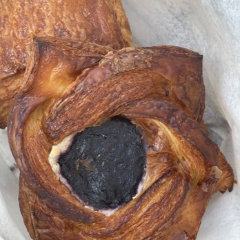 Malibu Beach Inn - Pastries - Hotels Near Me - Malibu, California