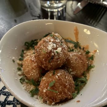 Ella's Italian Pub - Elmhurst - Arancini alla vodka - Italian Near Me - Elmhurst, Illinois Ella's Italian Pub - Elmhurst - Arancini alla vodka - Italian Near Me - Elmhurst, Illinois