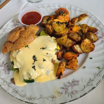 The Mad Hatter - Mushroom Tweedle Puff - Tea Rooms Near Me - Anoka, Minnesota The Mad Hatter - Mushroom Tweedle Puff - Tea Rooms Near Me - Anoka, Minnesota