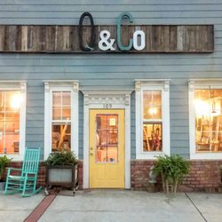 Q & Co Salon