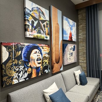 Hyatt Place Austin Downtown - Lounge - they have free wireless phone chargers - Hotels Near Me - Austin, Texas Hyatt Place Austin Downtown - Lounge - they have free wireless phone chargers - Hotels Near Me - Austin, Texas