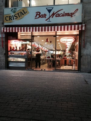 Bar Nacional 2 by null