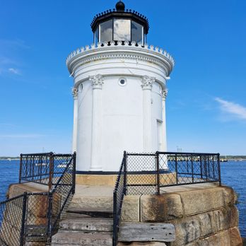 Bug Light Park - Parks Near Me Bug Light Park - Parks Near Me