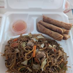Dollar Hits Filipino Grill - 5-piece chicken lumpia and chicken pancit combo.