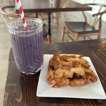 Pavón Coffee Den - Ube latte and brisket bear claw - Coffee & Tea Near Me - Houston, Texas Pavón Coffee Den - Ube latte and brisket bear claw - Coffee & Tea Near Me - Houston, Texas