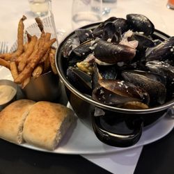 Pepperwood Bistro - Creamy garlic mussels with frites and aioli