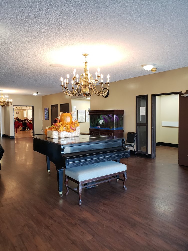 DOWNEY RETIREMENT CENTER Updated August 2024 24 Photos & 13 Reviews 11500 Dolan Ave