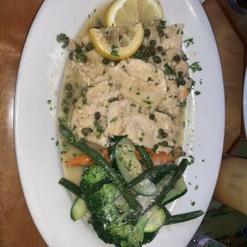 Il Farro - Piccata di Pollo al Limone e Capperi - Italian Near Me - Newport Beach, California Il Farro - Piccata di Pollo al Limone e Capperi - Italian Near Me - Newport Beach, California