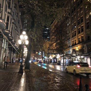 Gastown - Rainy night - Landmarks & Historical Buildings Near Me - Vancouver, British Columbia