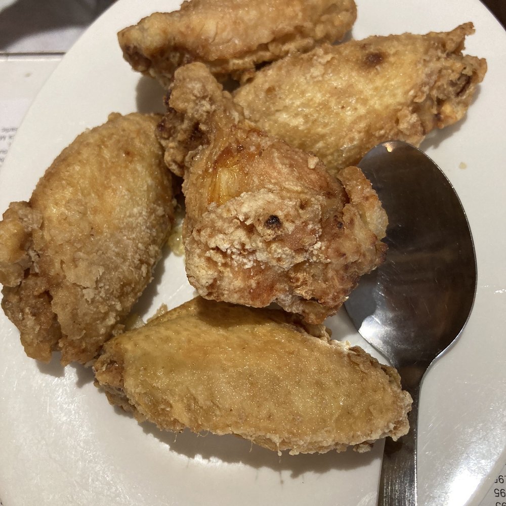 The Mandarin Restaurant - Crispy chicken wings - Chinese Near Me - Honolulu, Hawaii The Mandarin Restaurant - Crispy chicken wings - Chinese Near Me - Honolulu, Hawaii
