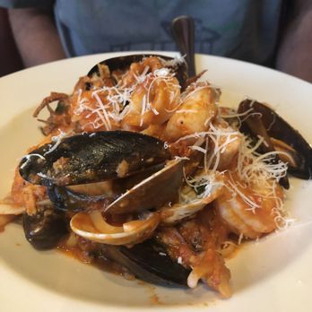 Chef Alfredo's Ristorante Italiano - Linguini Fruitti Di Mare, red sauce - Italian Near Me - Cedar City, Utah Chef Alfredo's Ristorante Italiano - Linguini Fruitti Di Mare, red sauce - Italian Near Me - Cedar City, Utah
