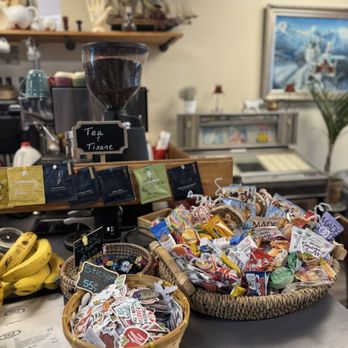 Vale Coffee Shoppe - Snacks - Coffee & Tea Near Me - River Vale, New Jersey