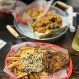 Southern Buttermilk Fried Chicken Sandwich W/fries