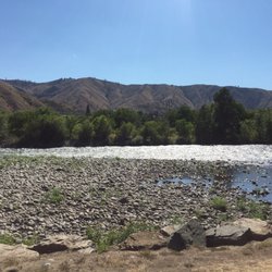 Wenatchee River County Park - Rocky beach, but beautiful grass area behind the beach