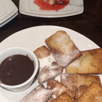 Olive Garden - Ala Moana - warm italian donuts and strawberry cream cake - Italian Near Me - Honolulu, Hawaii Olive Garden - Ala Moana - warm italian donuts and strawberry cream cake - Italian Near Me - Honolulu, Hawaii