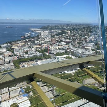 Space Needle - Pacific - Landmarks & Historical Buildings Near Me - Seattle, Washington