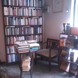Oliva Libros - Rinconcito de lectura.