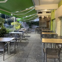 Pizza y Pasta - Outdoor seating