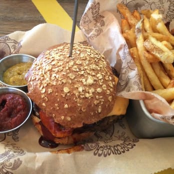 Bareburger - Short North - Smokehouse with black bean party - Burgers Near Me - Columbus, Ohio