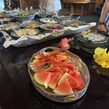Gift Horse Restaurant - Fresh fruit and salad selections - Buffets Near Me - Foley, Alabama