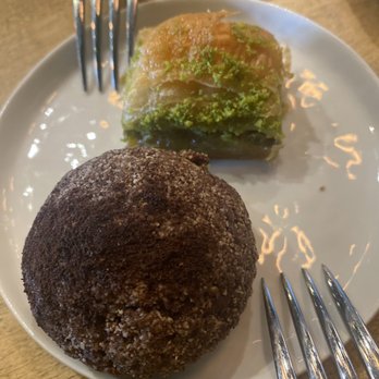 Oromo Cafe - Coffee & Tea Near Me - Chicago, Illinois