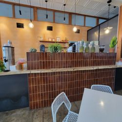 Rise Up Acai Bowls - Inside