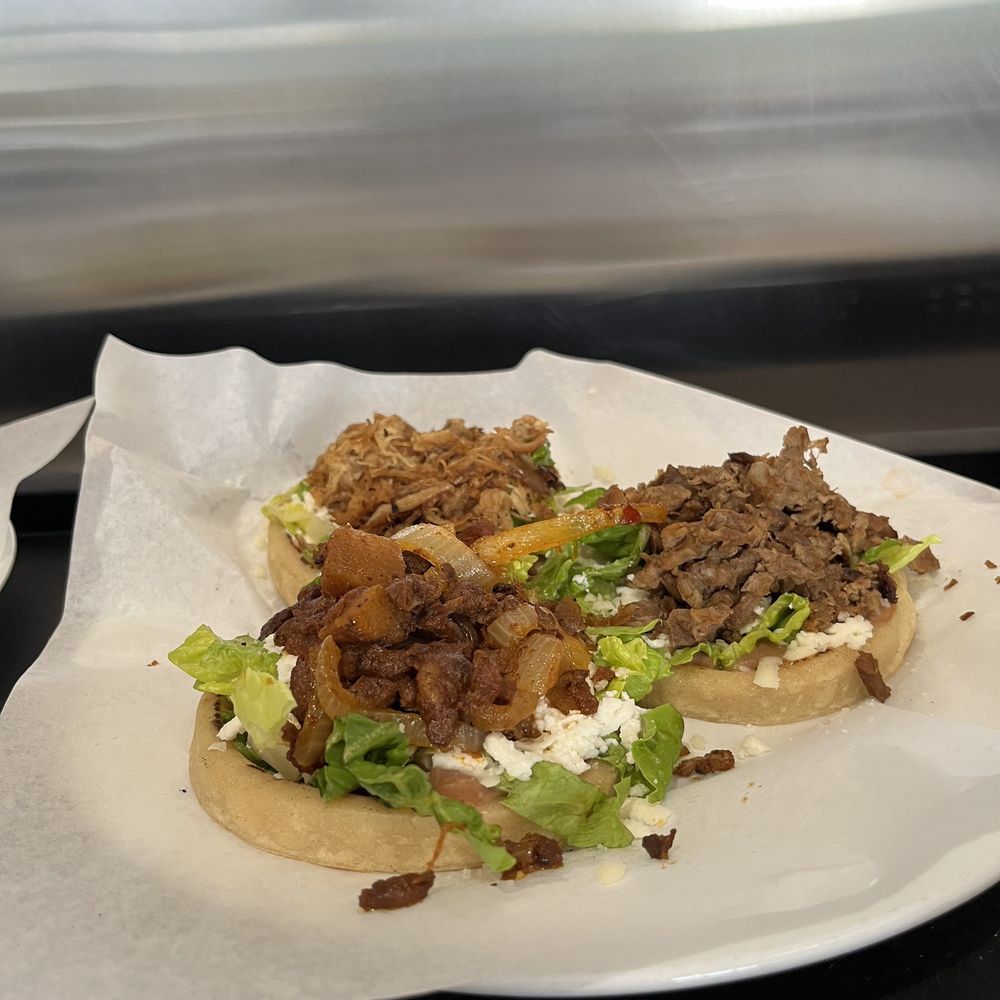 La Cosina 3T - Sopes de Asada, Carnitas y Al Pastor ! - Mexican Near Me - Azusa, California La Cosina 3T - Sopes de Asada, Carnitas y Al Pastor ! - Mexican Near Me - Azusa, California
