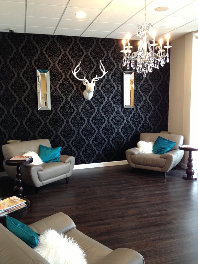 Platinum Salon Image