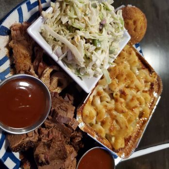 Dac's Smokehouse Morton - Brisket, pulled pork, Santa fe slaw, Mac and cheese - Steakhouses Near Me - Morton, Illinois Dac's Smokehouse Morton - Brisket, pulled pork, Santa fe slaw, Mac and cheese - Steakhouses Near Me - Morton, Illinois