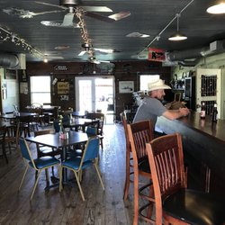 R Place - Stop in and wet your whistle with beer or wine