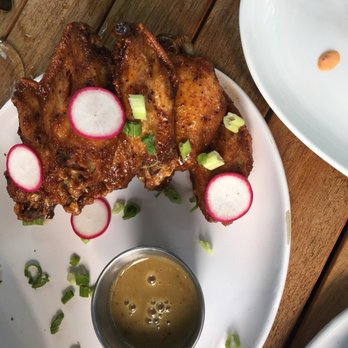 Streeterville Social - Chicken  wings - Cocktail Bars Near Me - Chicago, Illinois